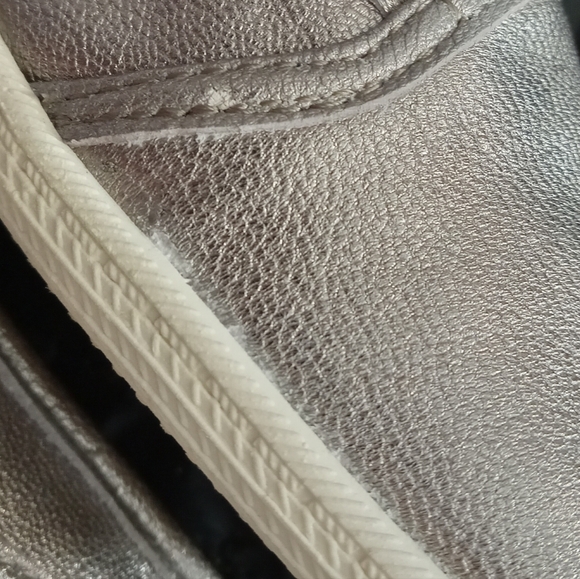 Dolce Vita Silver Solaman Suede Flats sz 9.5 - Picture 9 of 11